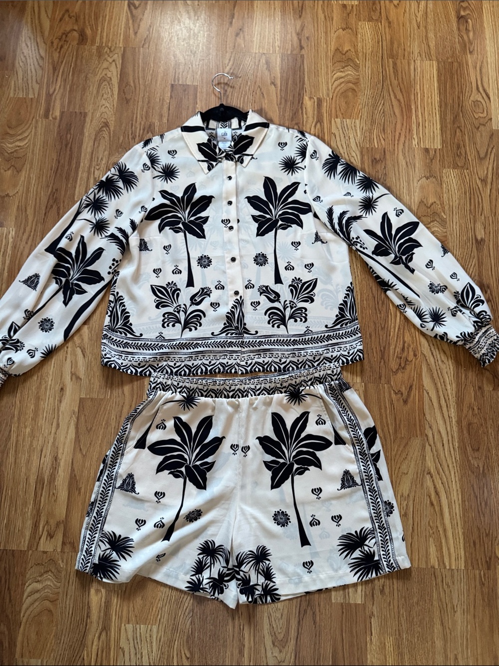 Cabi Marakesh Top and Short